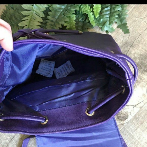 Monat Backpack - Picture 4 of 5